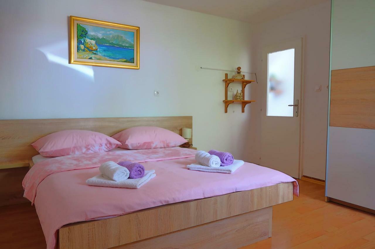 Studio Apartman Mia Stobreč Екстериор снимка